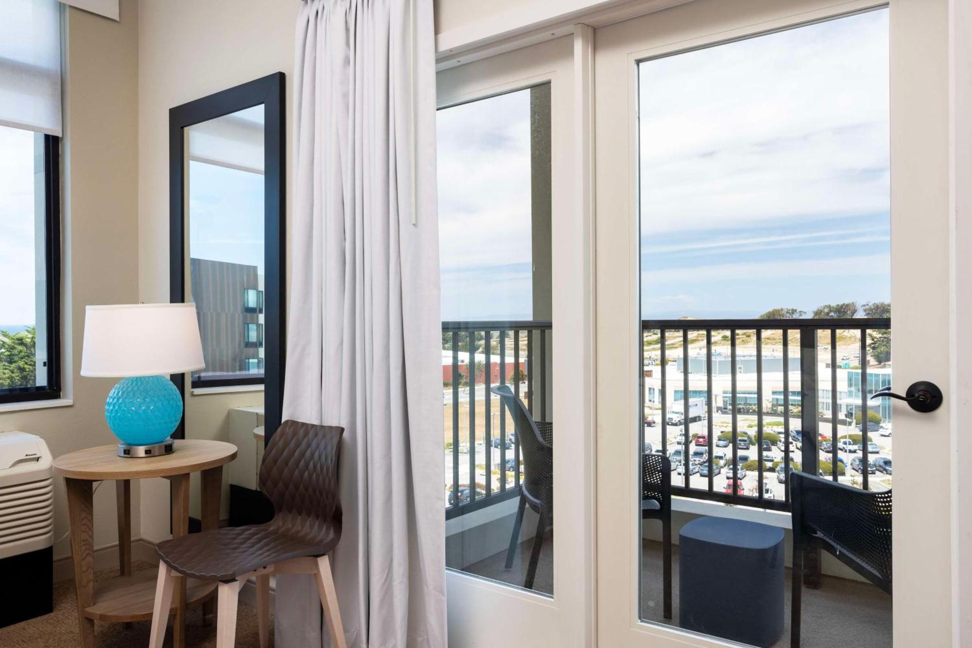 Home2 Suites By Hilton Marina Exterior photo